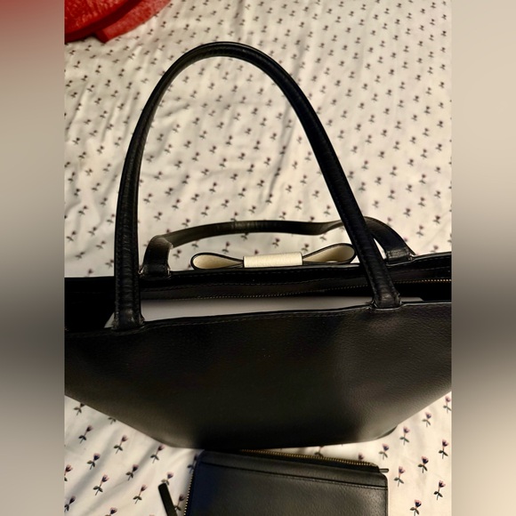 Kate Spade Black Tote with Cream Bow and Wallet - Picture 3 of 7